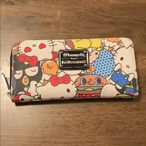 Loungefly loves Hello Kitty Zip Wallet